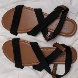 NWT Sandal Up - Black & Brown Elasticized Sandals. Size 11M